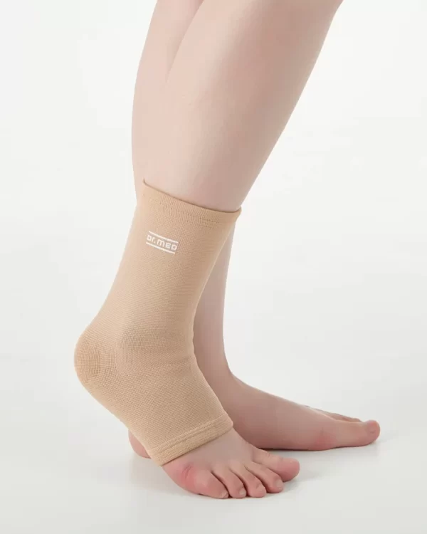 Elastic ankle sleeve for sprain from dr med